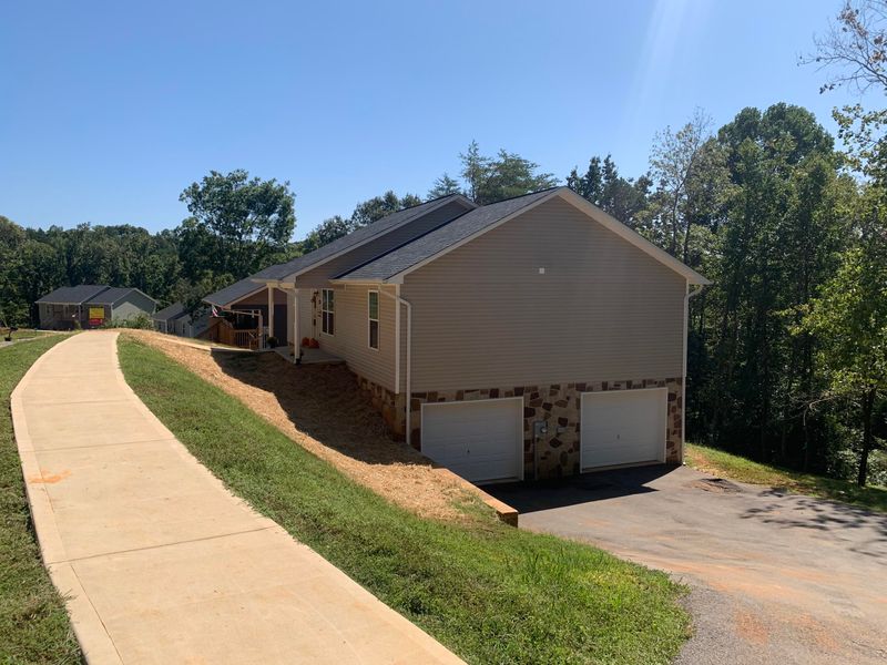 773 Catherine Crisp Dr, Kodak, TN 37764