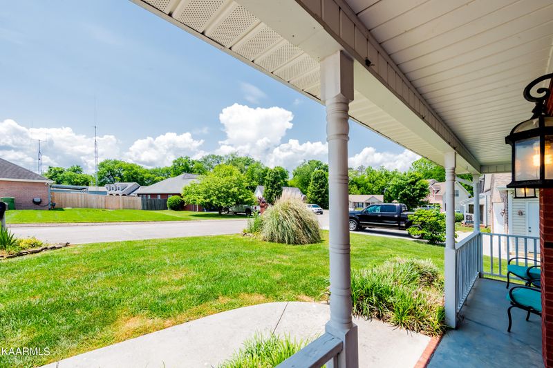 7732 Gilmore Ln, Corryton, TN 37721