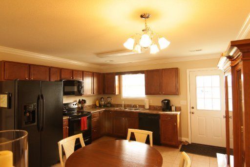 7734 Applecross Rd, Corryton, TN 37721