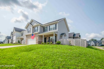 7735 Honey Oaks Rd, Corryton, TN 37721