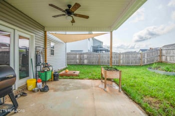 7735 Honey Oaks Rd, Corryton, TN 37721