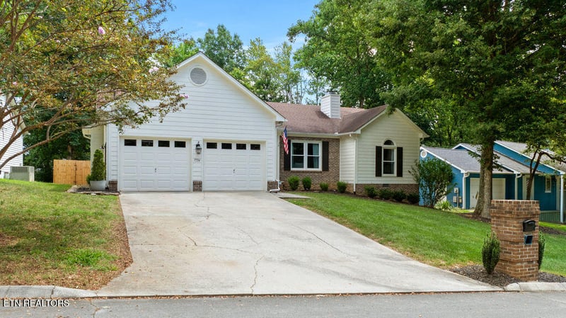 7736 Christin Lee Cir, Knoxville, TN 37931