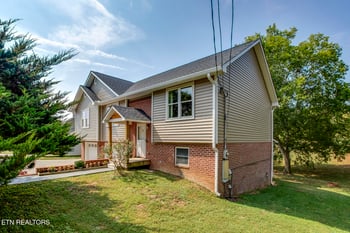 7737 Griffith Rd, Knoxville, TN 37938