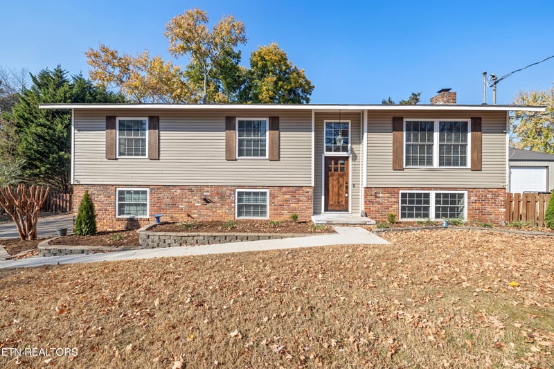 7737 Nubbin Ridge Dr, Knoxville, TN 37919