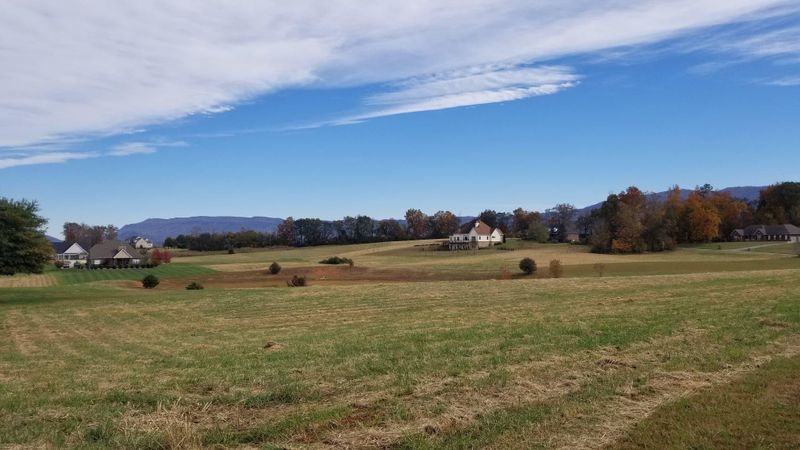 774 Majestic Mountain Blvd, Walland, TN 37886