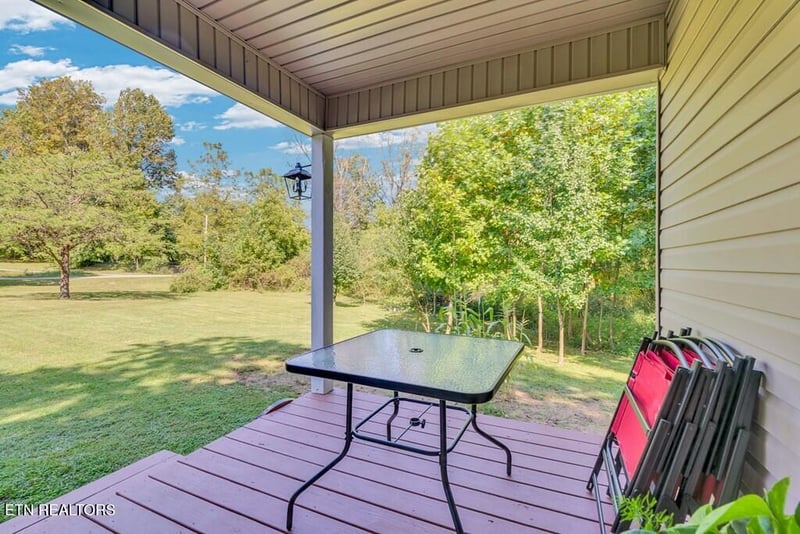 7742 Glade Creek Rd, Sparta, TN 38583