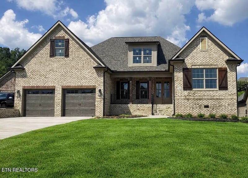 7745 Madgewood Ln, Knoxville, TN 37909