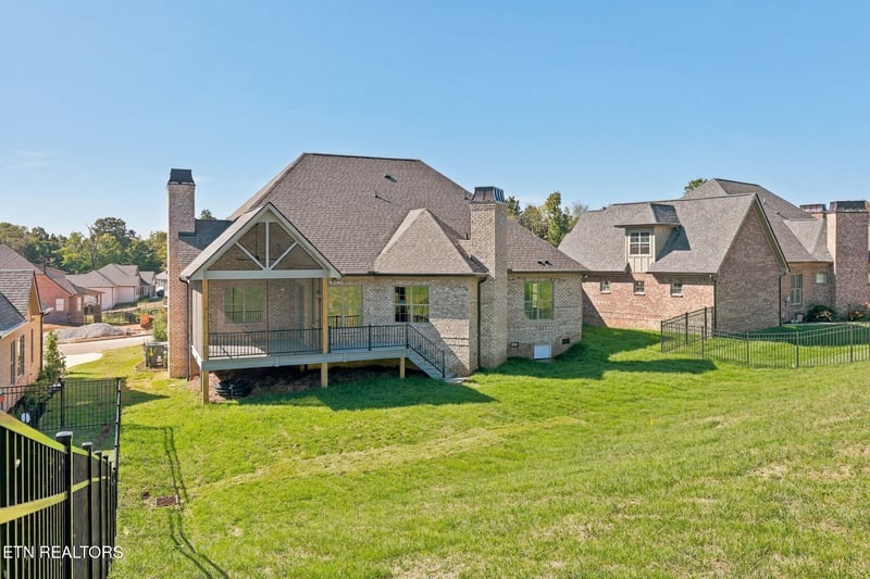 7745 Madgewood Ln, Knoxville, TN 37909