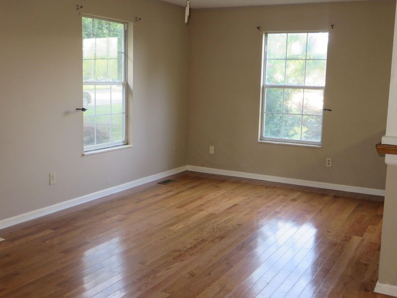 775 Anchor Dr, Lenoir City, TN 37771