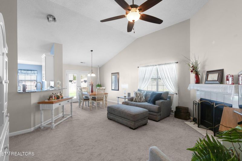 7757 Applecross Rd, Corryton, TN 37721