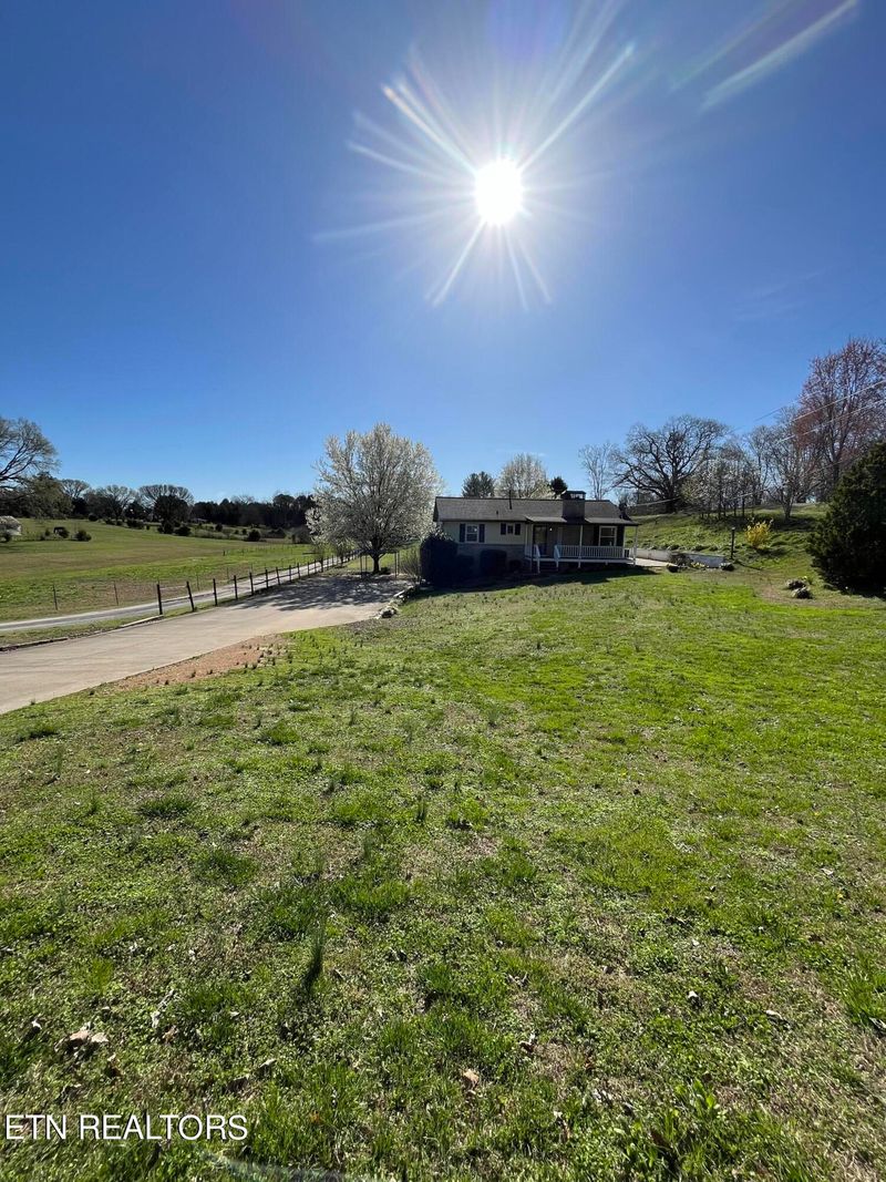 7757 Heiskell Rd, Powell, TN 37849