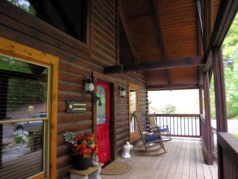 776 Cooper Hollow Rd, Tellico Plains, TN 37385