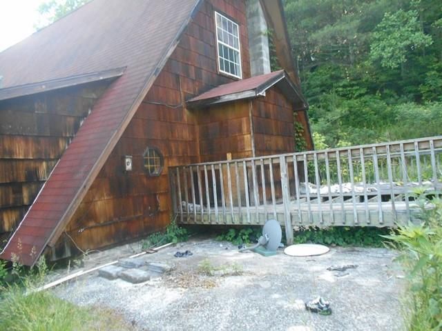 776 Montgomery Rd, Lancing, TN 37770