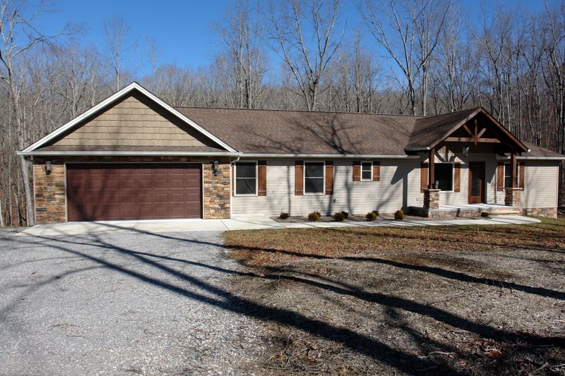 776 Poston Dr, Monterey, TN 38574