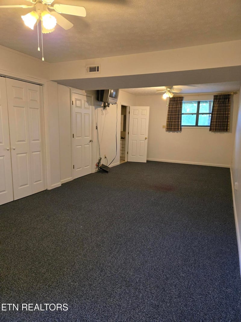 7760 Cranley Rd, Powell, TN 37849