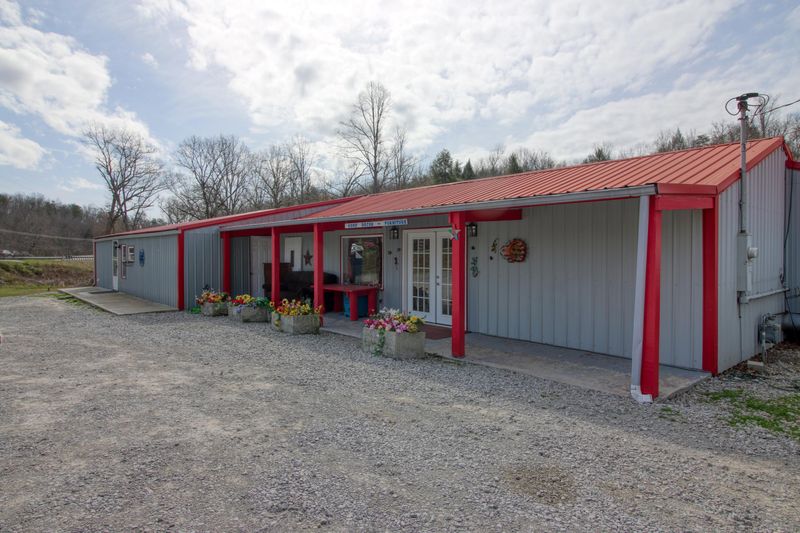 7765 Sparta Hwy, Crossville, TN 38572