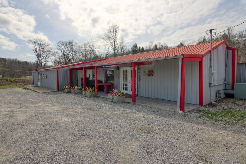 7765 Sparta Hwy, Crossville, TN 38572
