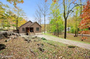 777 Lindsey Mill Cir, Rocky Top, TN 37769