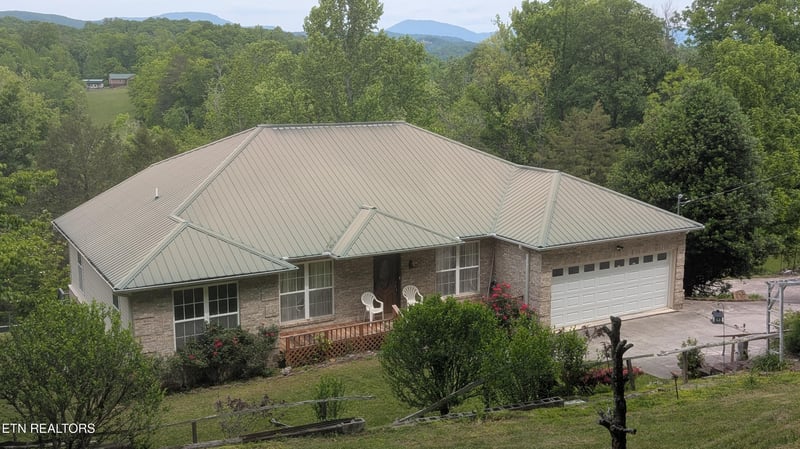777 Poplar Creek Rd, Oliver Springs, TN 37840