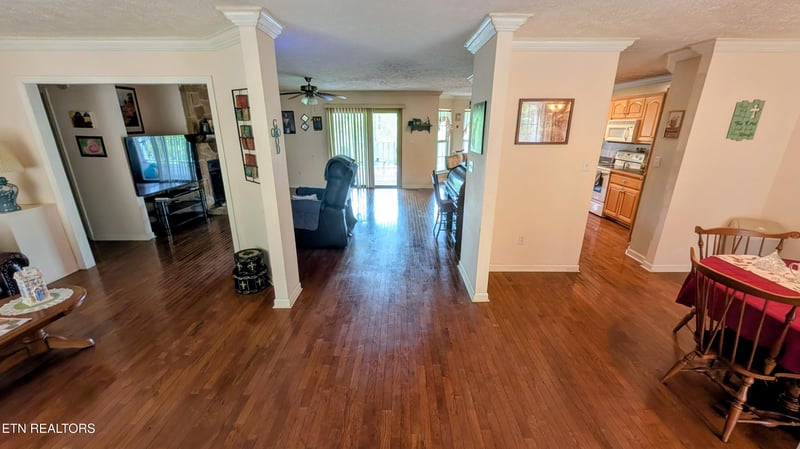 777 Poplar Creek Rd, Oliver Springs, TN 37840