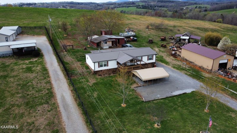 778 Howell River Rd, Rutledge, TN 37861