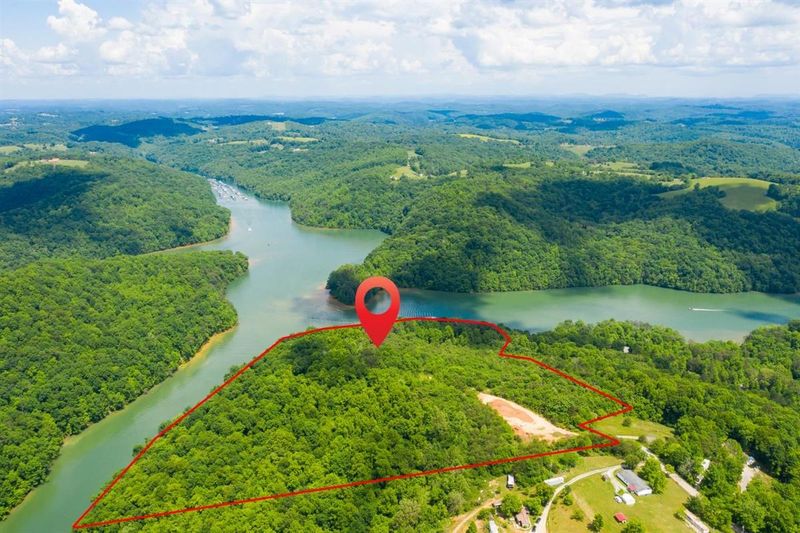779 Landmark Rd, Jacksboro, TN 37757