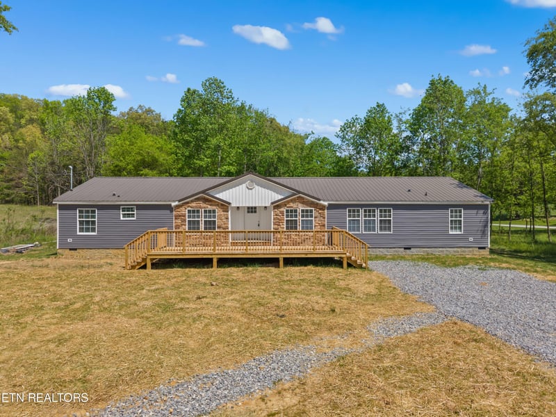 779 Silver City Rd, Whitesburg, TN 37891