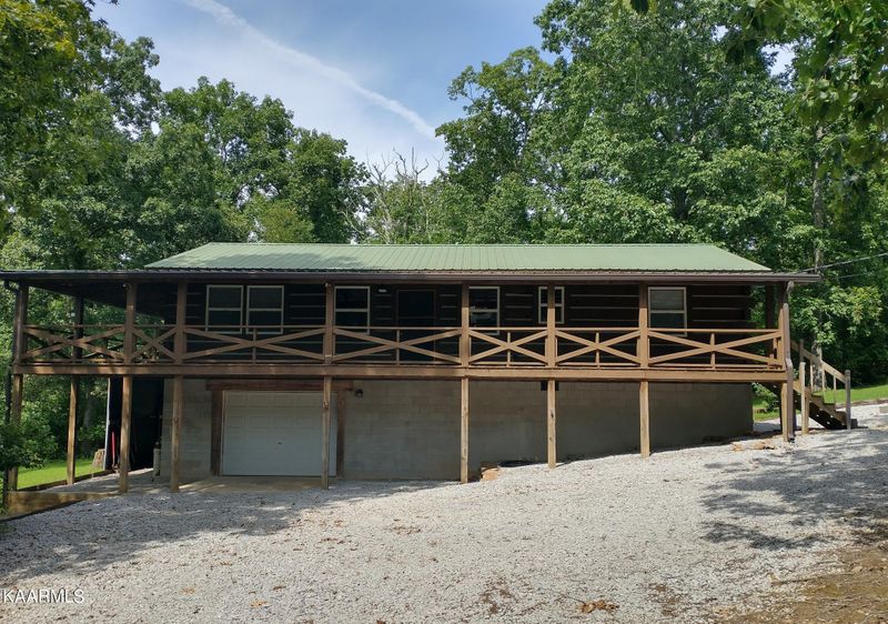 78 Hillside Ln, Crab Orchard, TN 37723