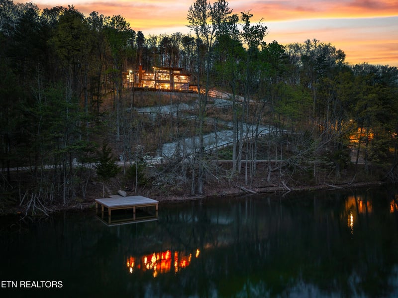 780 Laurel Lake Cir, Madisonville, TN 37354