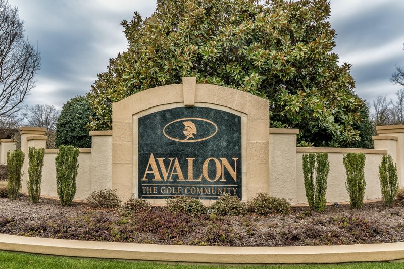 780 Oak Chase Blvd, Lenoir City, TN 37772
