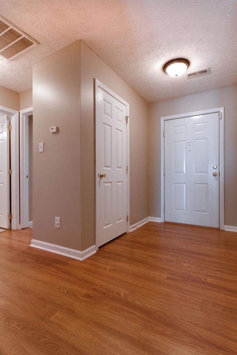 7800 Stone Garden Way, Powell, TN 37849
