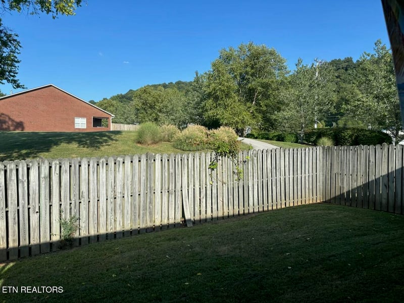 7801 Rocky Mountain High Blvd, Knoxville, TN 37918