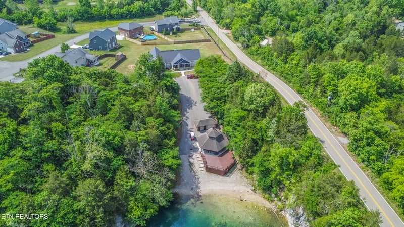 7802 Lake Mountain Ln, Knoxville, TN 37938