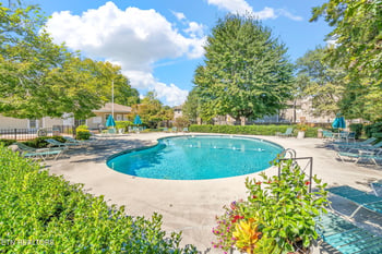 7804 Village Dr, Knoxville, TN 37919