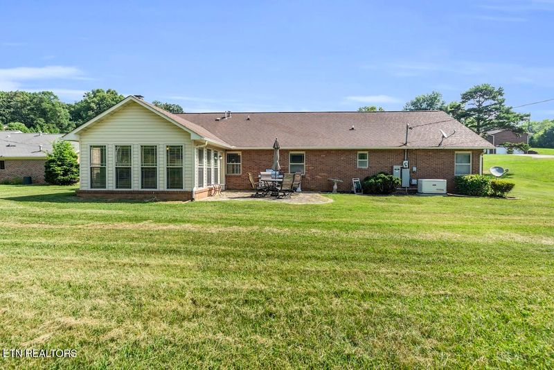 7805 Camberley Dr, Powell, TN 37849
