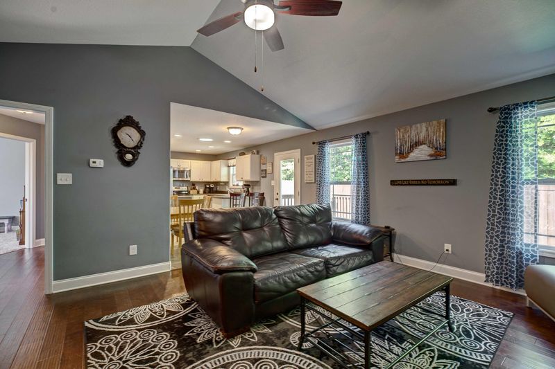 7805 Elkton Ln, Powell, TN 37849