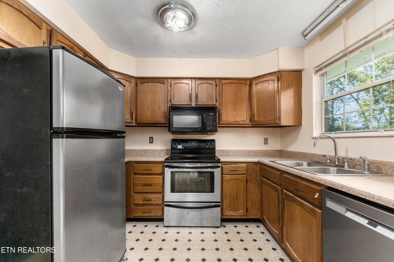 7805 Olde Timber Tr, Knoxville, TN 37924