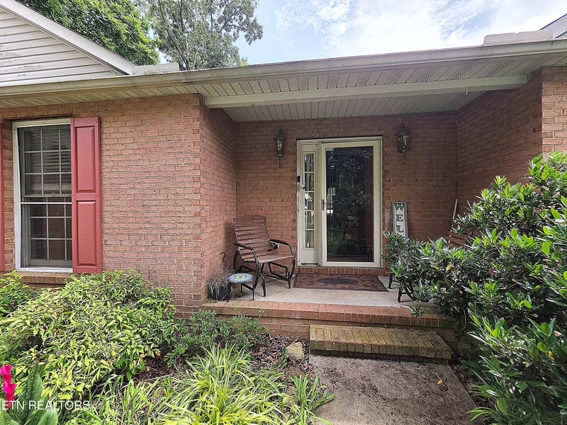 7807 Squirrel Ln, Powell, TN 37849