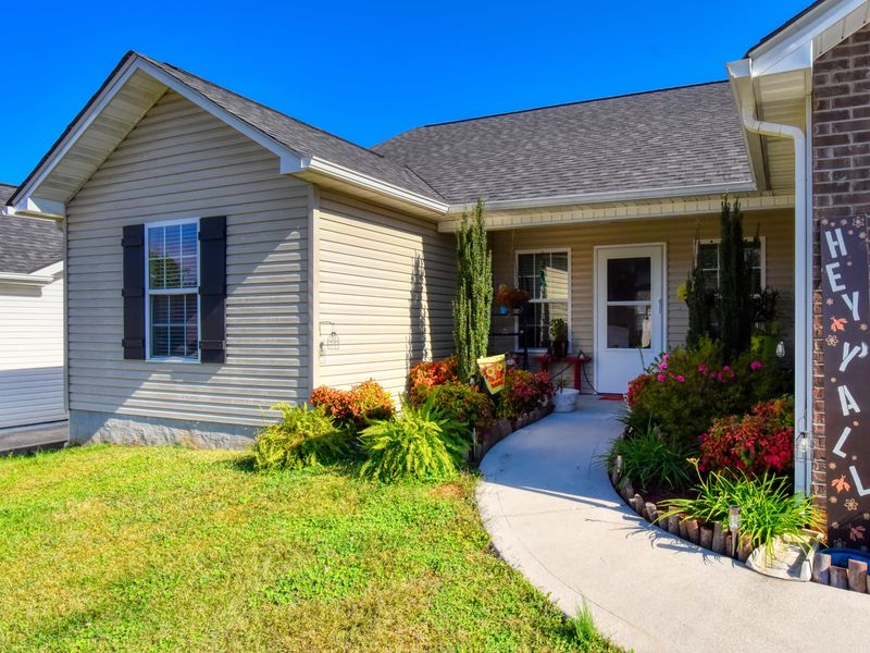 7808 Edwards Place Blvd, Corryton, TN 37721