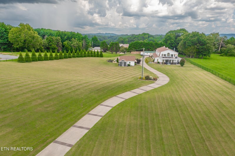 7808 Morris Rd, Knoxville, TN 37938