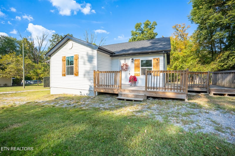7808 Staley Rd, Corryton, TN 37721