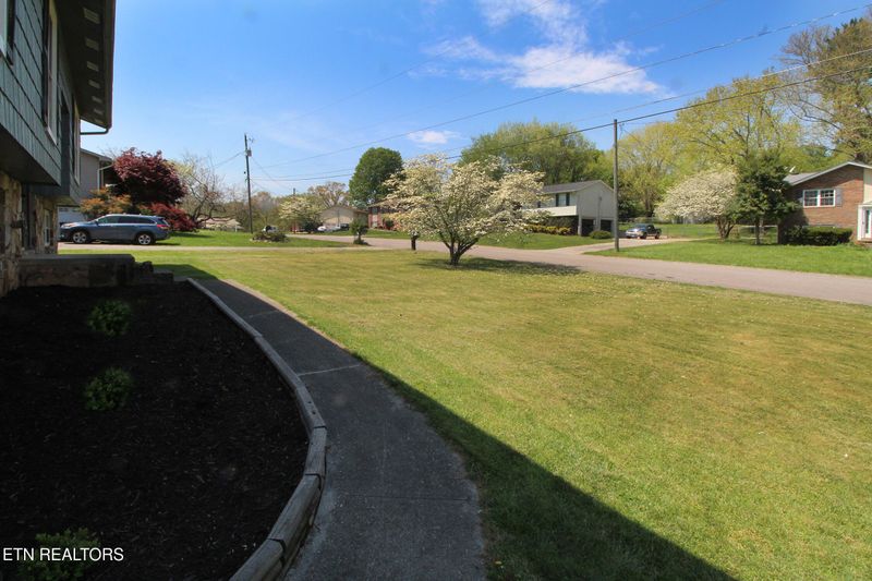 7808 Tressa Cir, Powell, TN 37849