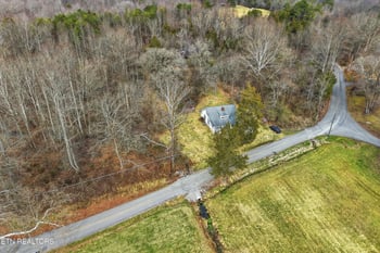 7809 Wood Rd, Corryton, TN 37721