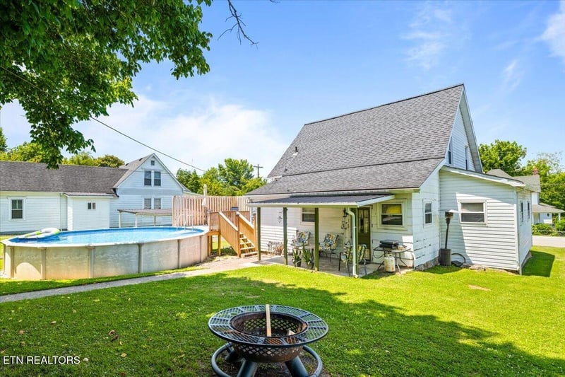 781 S Main St, Jellico, TN 37762