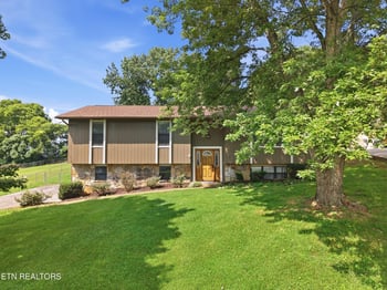 7813 Cedarcrest Rd, Knoxville, TN 37938