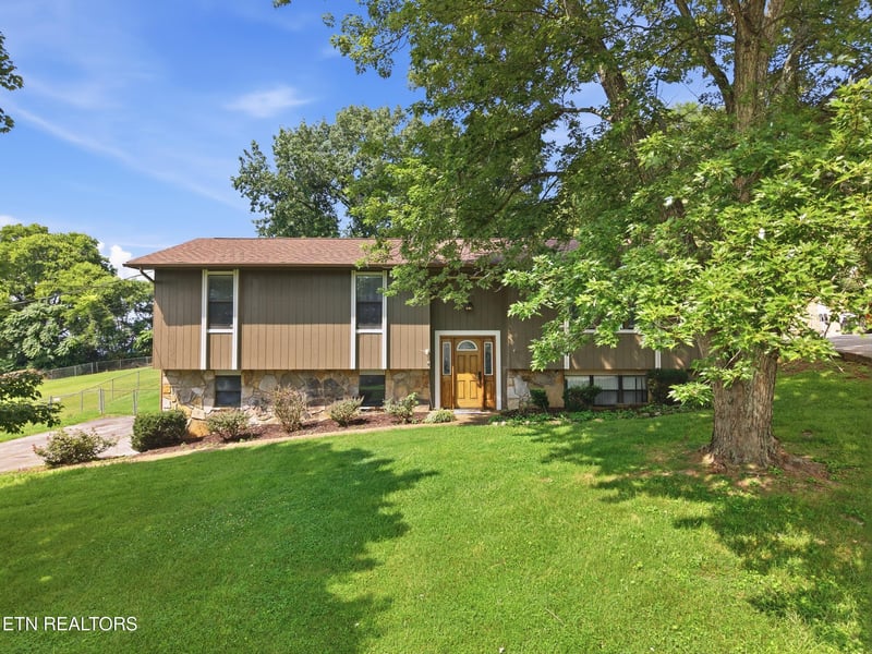 7813 Cedarcrest Rd, Knoxville, TN 37938