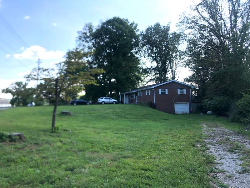 7813 Thompson School Rd, Corryton, TN 37721