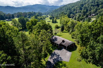 7814 E Lamar Alexander Pkwy, Townsend, TN 37882