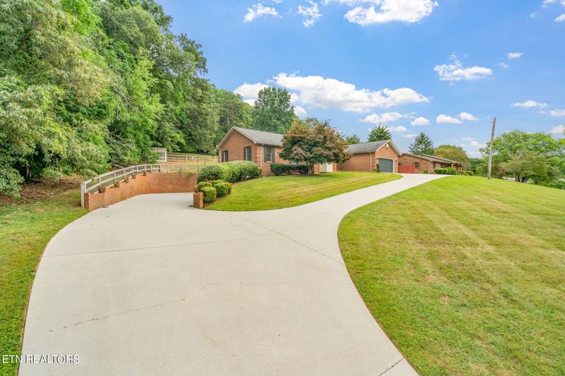7814 Eden Ln, Knoxville, TN 37938