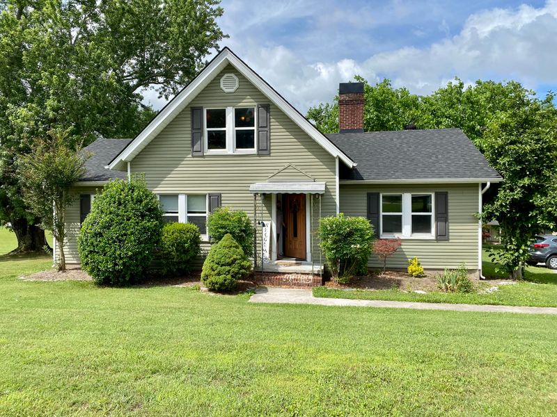 7815 Heiskell Rd, Powell, TN 37849